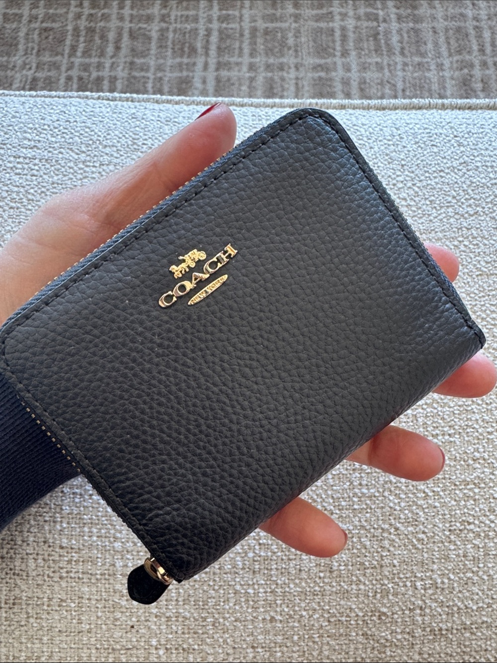 COACH Small Zip-Around Travel Wallet black leather gold hardware bifold - Picture 12 of 14